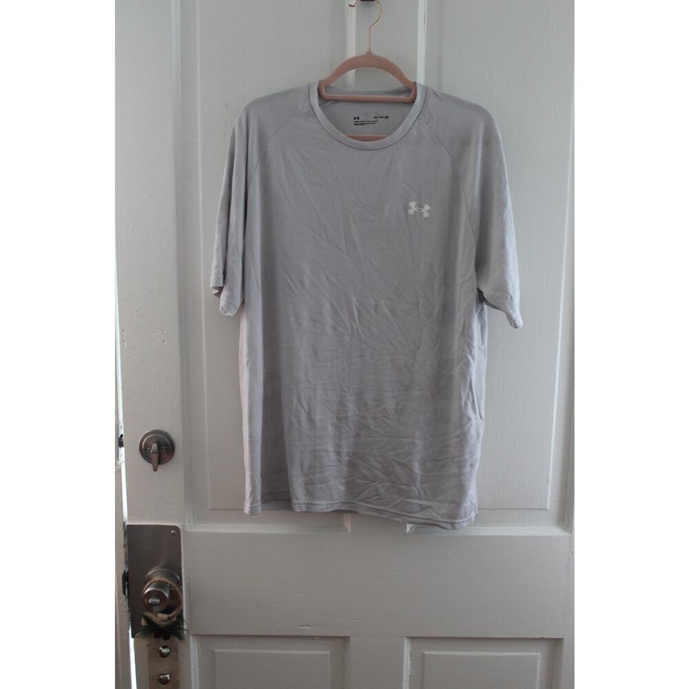 Men's Under Amour Size XLarge Tall Loose Fit Tee Shirt Gary